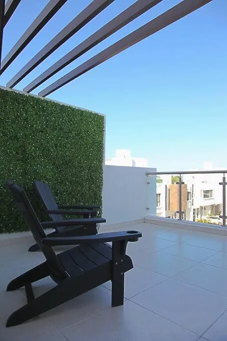 Hermosa Casa De 3 Pisos En Condominio De Lujo Playa Del Carmen 0*,  Messico