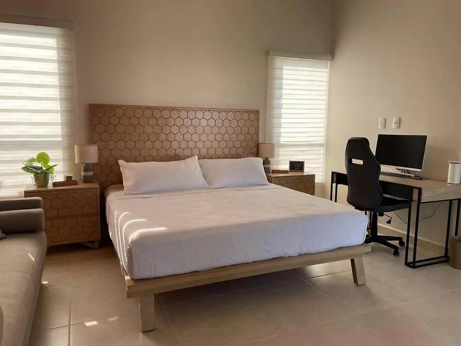 Villa Hermosa Casa De 3 Pisos En Condominio De Lujo Playa Del Carmen