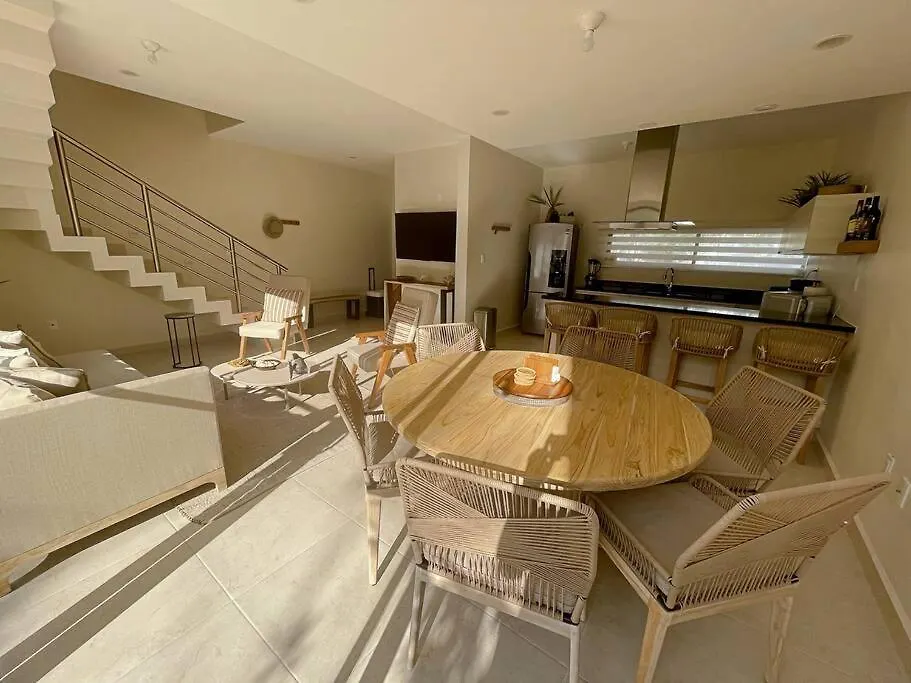 Hermosa Casa De 3 Pisos En Condominio De Lujo Playa Del Carmen